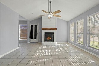 1112 Union Dr in Saginaw, TX - Building Photo - Building Photo