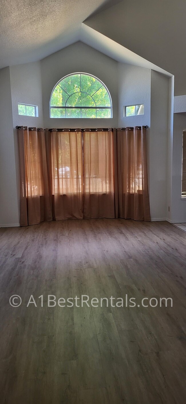property at 900 Arlene Ct