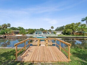 5425 Waters Edge Dr in New Port Richey, FL - Building Photo - Building Photo