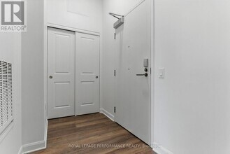 2055 Portobello Blvd. in Ottawa, ON - Building Photo - Building Photo
