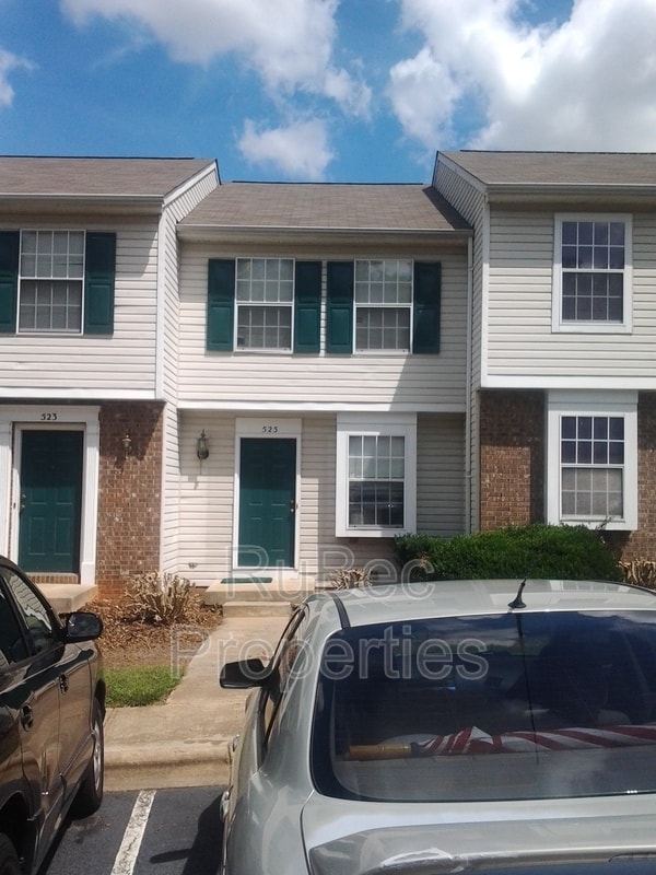 property at 525 Lex Dr