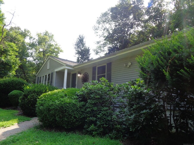 455 Hoyt St in Darien, CT - Building Photo - Building Photo