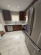 10154 S Calumet Ave in Chicago, IL - Foto de edificio - Building Photo