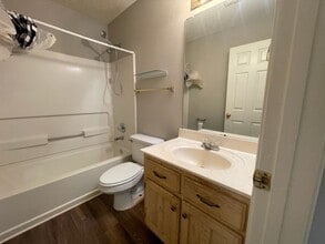 5513 Bradley Dr in Southaven, MS - Building Photo - Building Photo