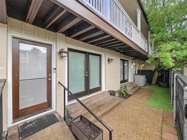 property at 5934 Sandhurst Ln