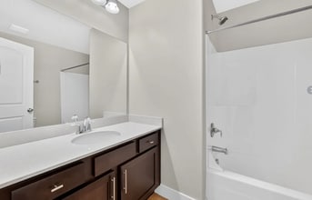 2083 N 3930 W in Lehi, UT - Foto de edificio - Building Photo