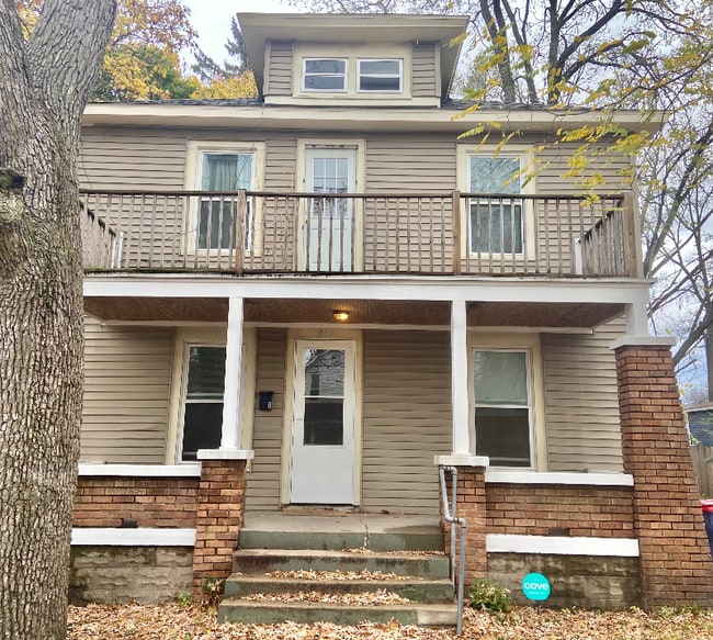 947 Logan St SE in Grand Rapids, MI - Foto de edificio - Building Photo