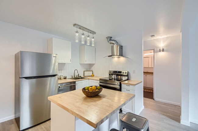 property at 5995 W Hampden Ave