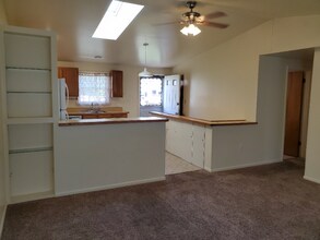 320 Dawson Ave in Carnegie, PA - Building Photo - Building Photo