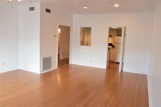 2425 Underwood St in Houston, TX - Building Photo - Building Photo