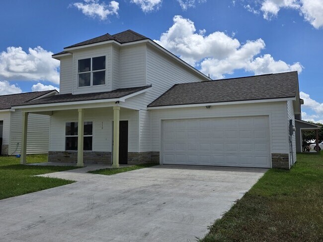 110 Cardinal St in Schulenburg, TX - Building Photo - Building Photo