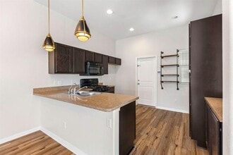 105 Rock Bluff Ln in San Marcos, TX - Building Photo - Building Photo