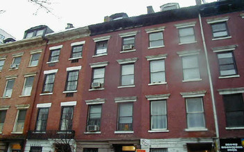 410-412 W 22nd St in New York, NY - Building Photo - Building Photo