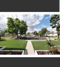 12521 Wixom St in Los Angeles, CA - Foto de edificio - Building Photo