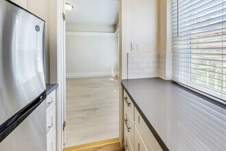 1025 Post in San Francisco, CA - Foto de edificio - Interior Photo