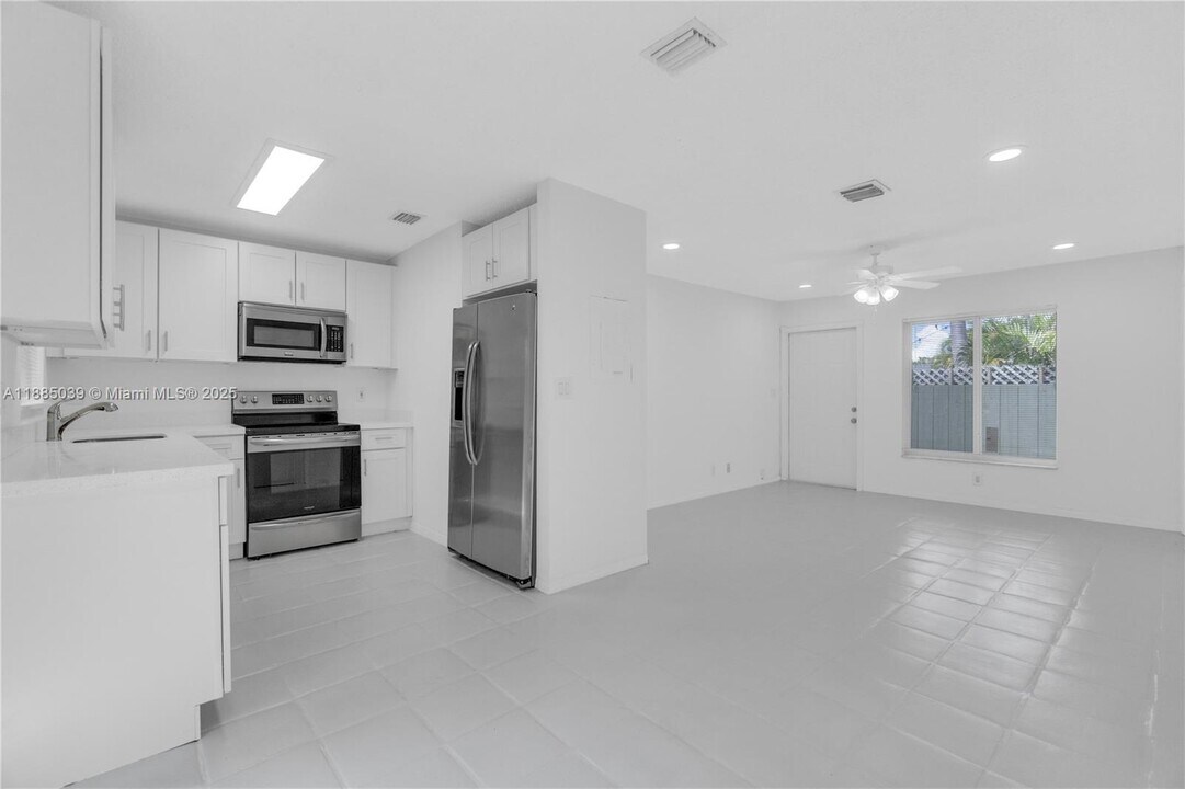 1428 NE 2nd Ave in Fort Lauderdale, FL - Building Photo
