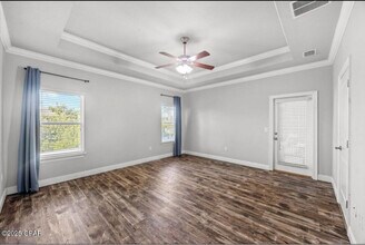 148 Hidalgo Dr in Southport, FL - Foto de edificio - Building Photo