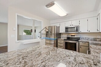 1310 E Locust Ave in Coeur d'Alene, ID - Building Photo - Building Photo
