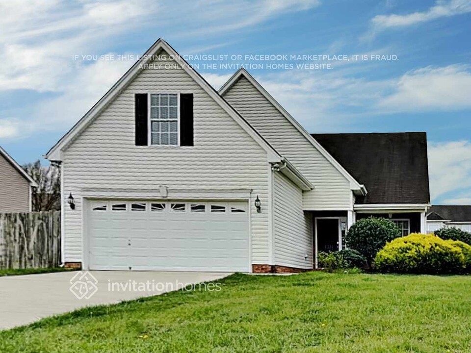 430 Fernway Dr in Burlington, NC - Building Photo