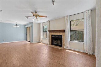 8302 Spring Valley Dr in Austin, TX - Building Photo - Building Photo