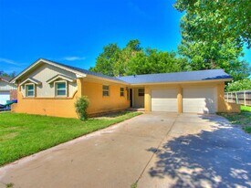 306 S Mercedes Dr in Norman, OK - Building Photo