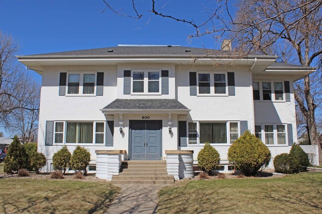 property at 600 E 21st St