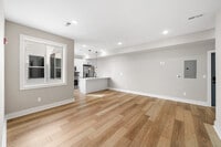 2820 W Diamond St photo'