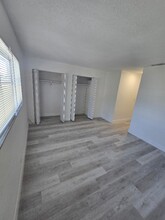 212 SE 9th Ave in Deerfield Beach, FL - Foto de edificio - Building Photo