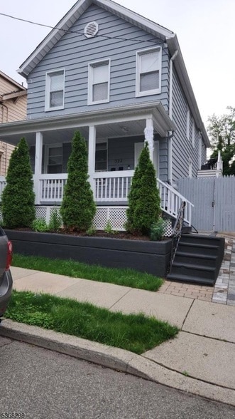 property at 522 Chestnut St