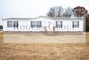 519 Cedar Cove Rd in Henderson, NC - Building Photo