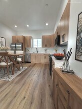 4445 Auckland Ave in Los Angeles, CA - Building Photo - Building Photo