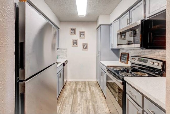 Marabella Apartments in Tyler, TX - Foto de edificio - Building Photo