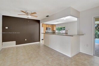 1220 NW 92nd Ave in Pembroke Pines, FL - Building Photo - Building Photo