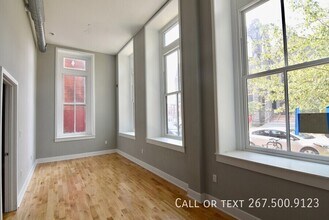 1523 W Girard Ave in Philadelphia, PA - Building Photo - Building Photo