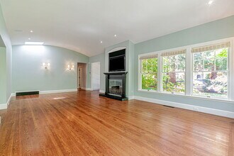 1196 Hamilton Ave in Palo Alto, CA - Building Photo - Building Photo