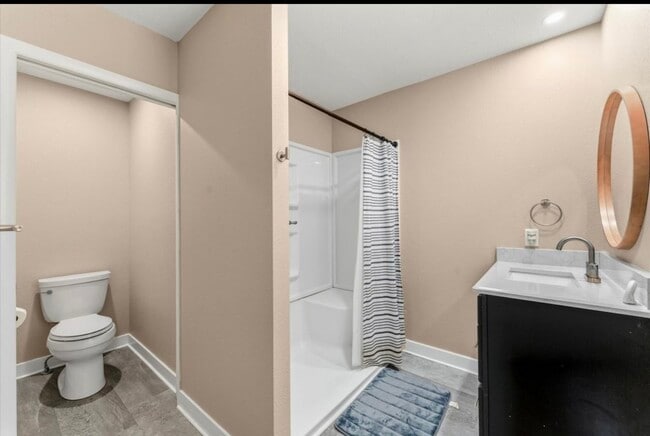 408 Weathering Dr in Mahomet, IL - Foto de edificio - Building Photo