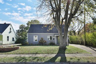 925 Blenheim Rd in Columbus, OH - Building Photo