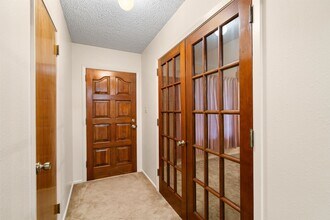 424 W Nicholson St in Del Rio, TX - Building Photo - Building Photo