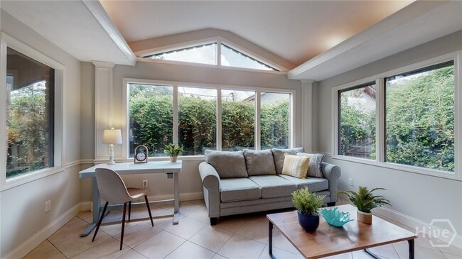 property at 5 Dorchester Ct