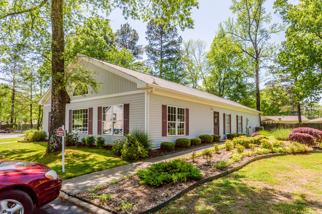 Autumn Park Apartments in Little Rock, AR - Building Photo - Building Photo