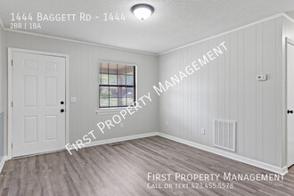 1444 Baggett Rd-Unit -1444 in Ringgold, GA - Foto de edificio - Building Photo