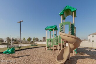 2290 Willow Springs Dr in Green Cove Springs, FL - Building Photo - Building Photo