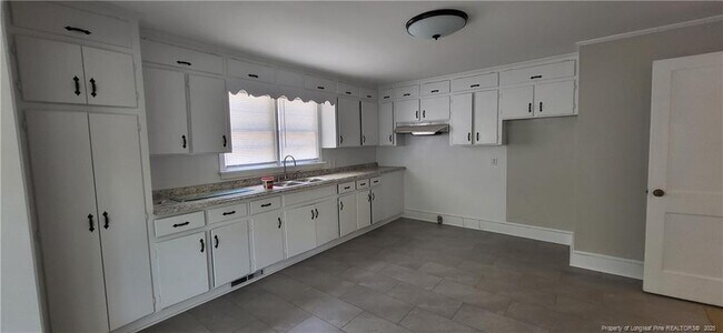 311 E 16th St in Lumberton, NC - Building Photo - Building Photo
