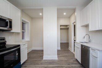 18 Walnut St-Unit -3 in Worcester, MA - Building Photo - Building Photo