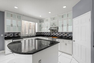 16001 Filbert St in Los Angeles, CA - Building Photo - Building Photo
