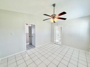 561 Southwest Blvd in Naples, FL - Building Photo - Building Photo