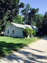 1 Fredericks Rd in Greenwood Lake, NY - Foto de edificio - Building Photo