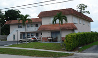 4361 NW 9th Ave in Pompano Beach, FL - Foto de edificio - Building Photo