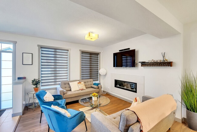 1515-1167 167 St SW