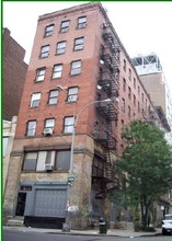 533 Greenwich St in New York, NY - Building Photo - Building Photo